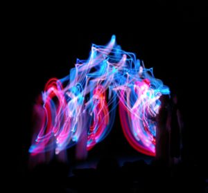 Glow Shows 光を描く曲芸Gandini Juggling