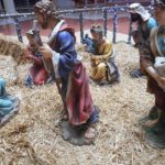 12から1月にはキリストの誕生の再現が町の多くの場所で飾られます