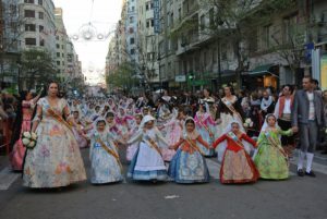 スペインでもっとも豪華だといわれるバレンシアの民族衣装